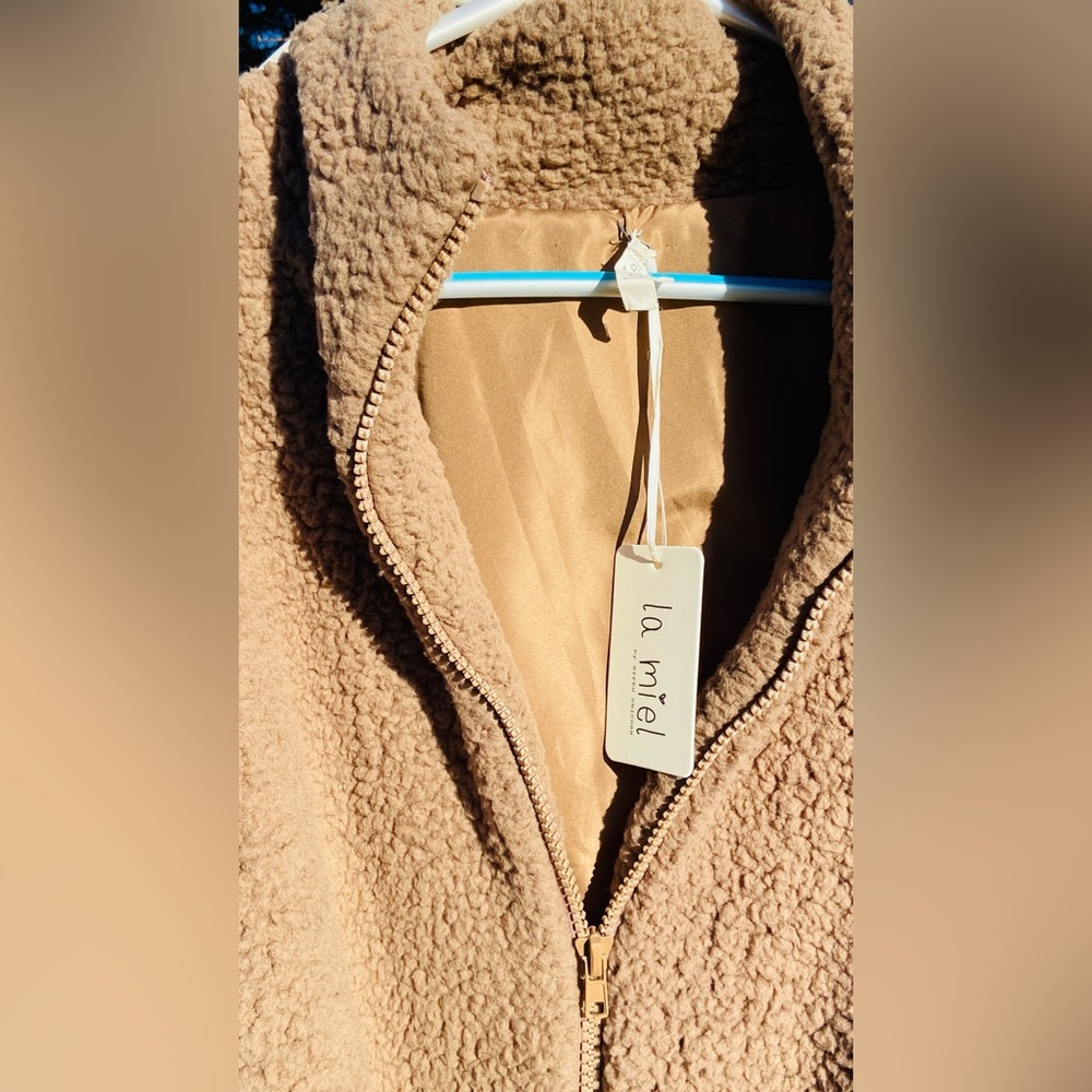 LaMiel NWT Sz-L Tan Faux Sherpa/Silk Lightweight & Cozy Spring/Fall/Night Jacket - Picture 12 of 16